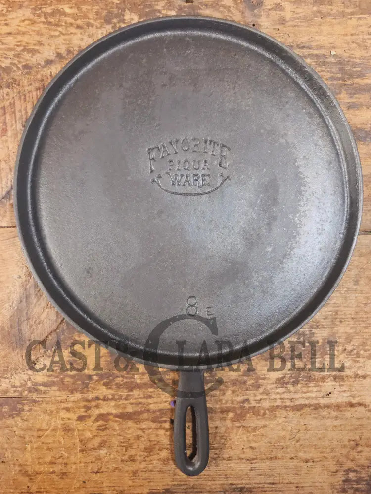 Favorite Piqua Ware #8 Round Cast Iron Griddle with Smiley Logo 8 - Griddle