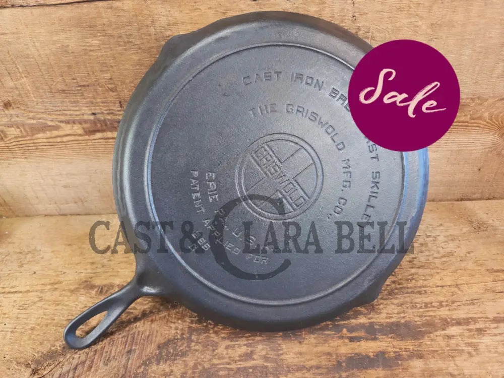 Frankengriddle! Someone must have hated skillet dividers? Griswold Cast Iron Colonial Breakfast Skillet! P/N 665. Needs