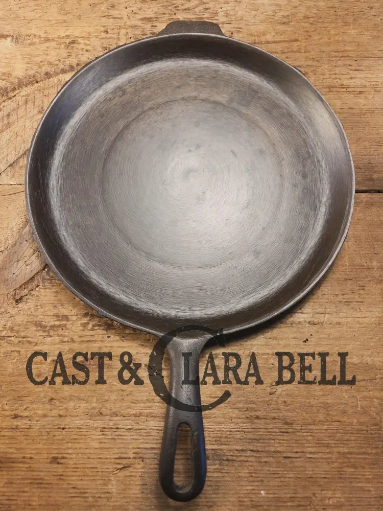 Fully Marked 1940’s Wagner Ware Skillet Griddle. 11 1/4 Inches. Perfect for grilled cheese nachos and more. Awesome