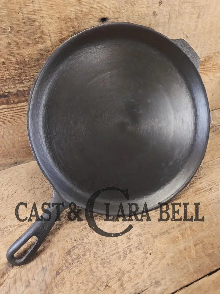 Fully Marked 1940’s Wagner Ware Skillet Griddle. 11 1/4 Inches. Perfect for grilled cheese nachos and more. Awesome