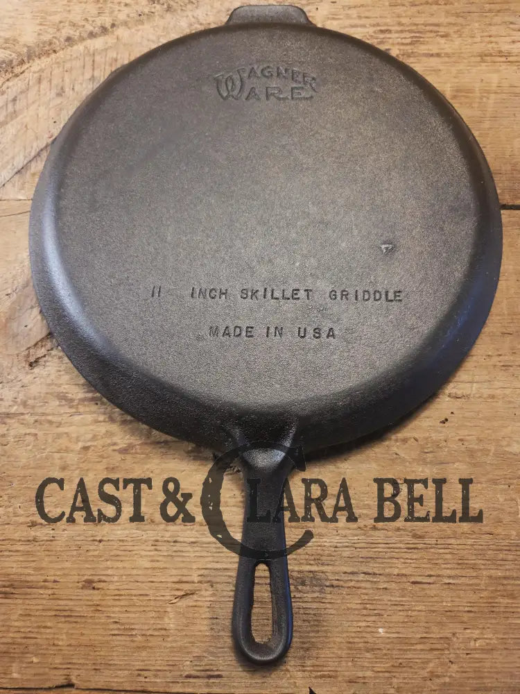 Fully Marked 1940βs Wagner Ware Skillet Griddle. 11 1/4 Inches. Perfect for grilled cheese nachos and more. Awesome