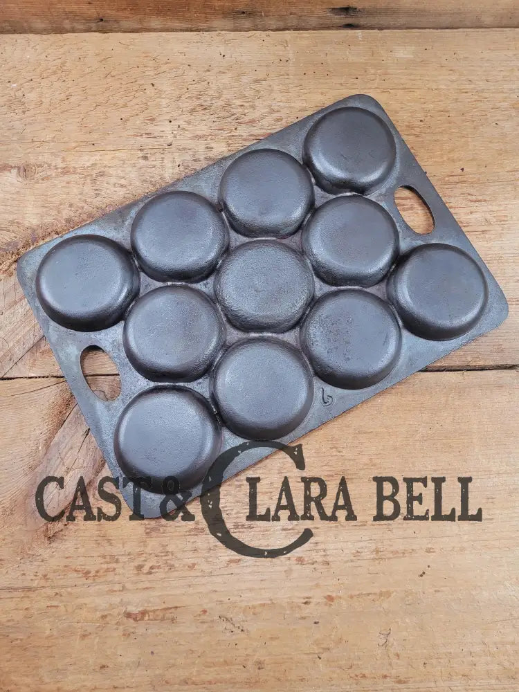 Gorgeous 1900βs Bridge Beach & Company muffin style gem pan. St. Louis MO based foundry famous for their stoves. Unique