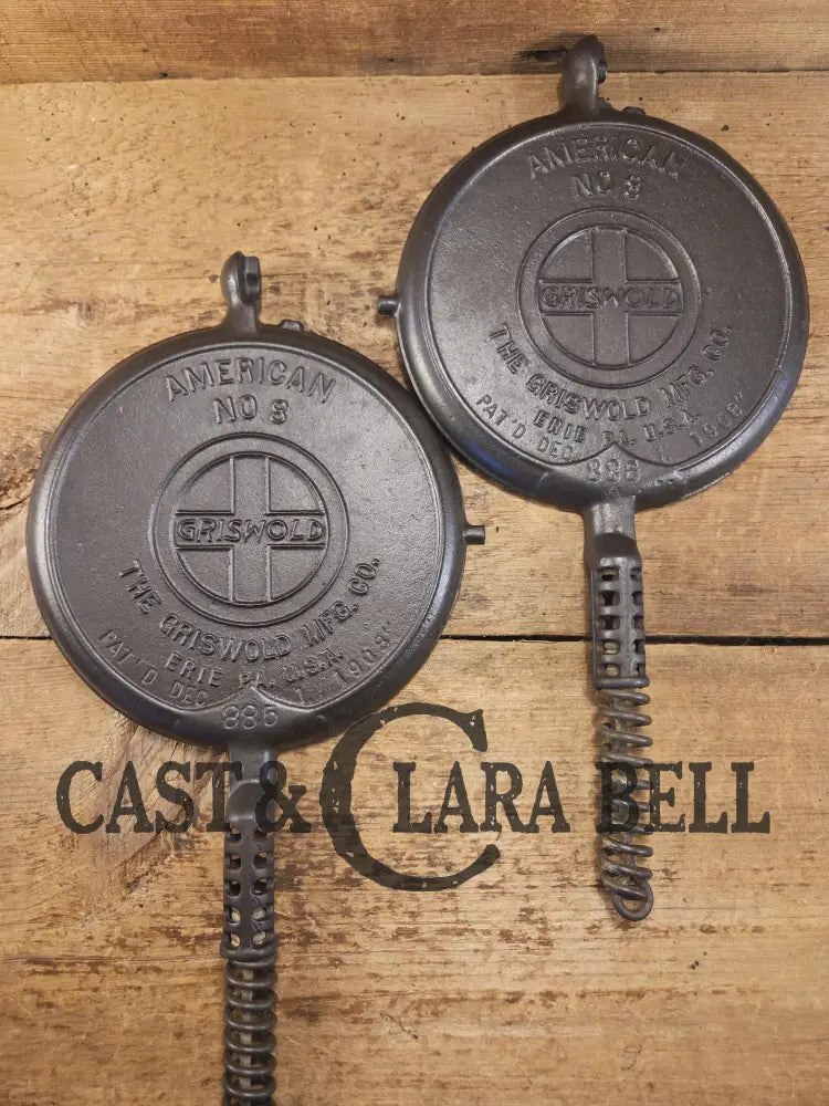 GORGEOUS! 1920’s Griswold #8 Waffle Iron 885/886 with Matching Low Base 975. Ready to make crispy waffles! Waffle Iron