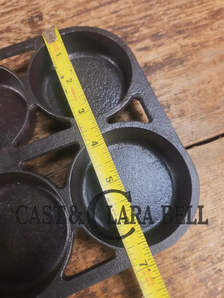 Gorgeous! 1920βs Griswold No. 8 Muffin Pan 8 cup 946. Raised letter underside Variation 1 Rarity 3 Bakeware