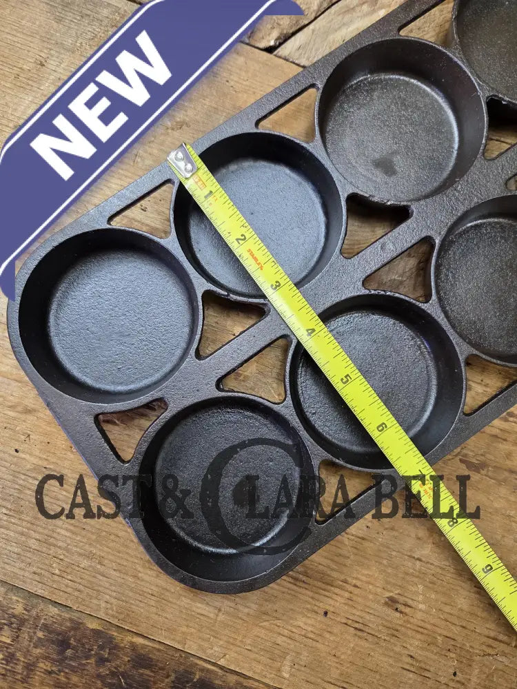 Gorgeous! 1920βs Griswold No. 8 Muffin Pan 8 cup 946. Raised letter underside Variation 1 Rarity 3 Skillet