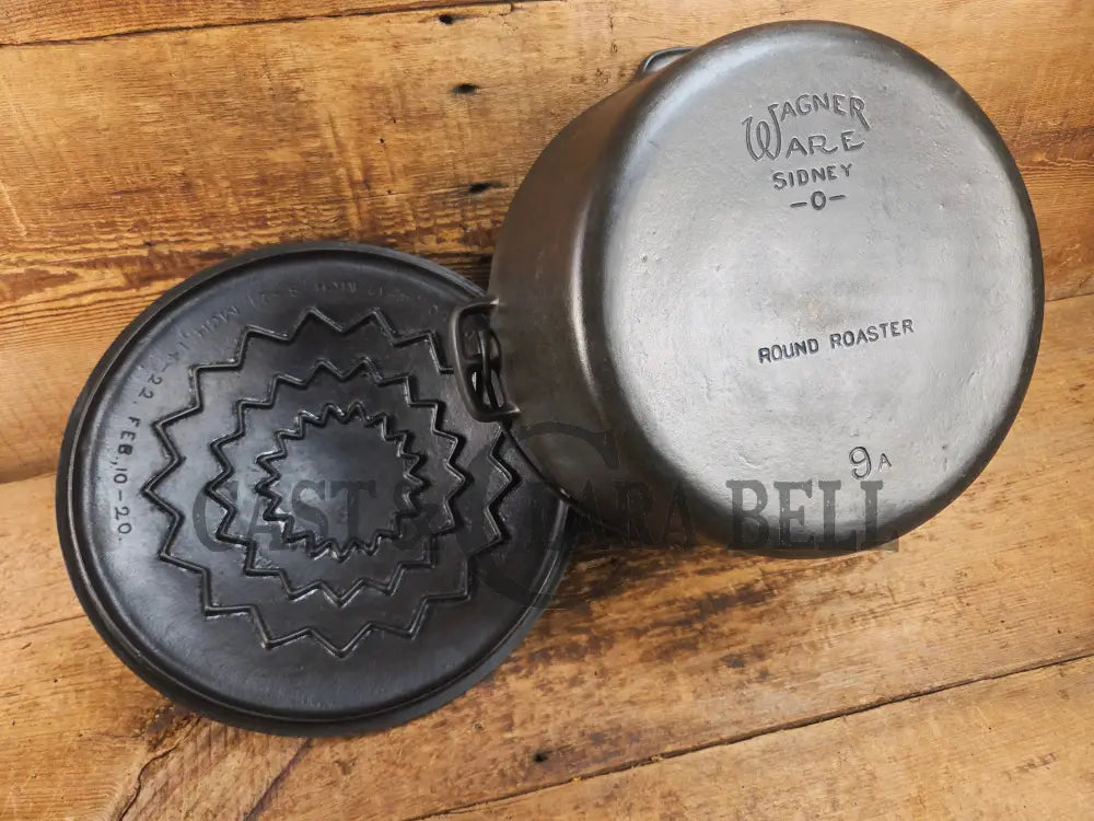 Gorgeous. 1920βs Wagner #9 Dutch Oven round roaster with Turtle Top Style Sawtooth Baster Lid Dutch Ovens Trivets &