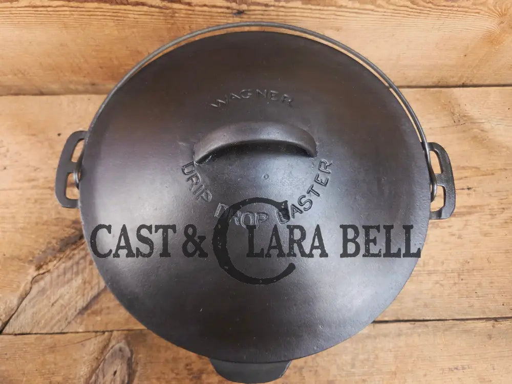 Gorgeous. 1920’s Wagner #9 Dutch Oven round roaster with Turtle Top Style Sawtooth Baster Lid Dutch Ovens Trivets &
