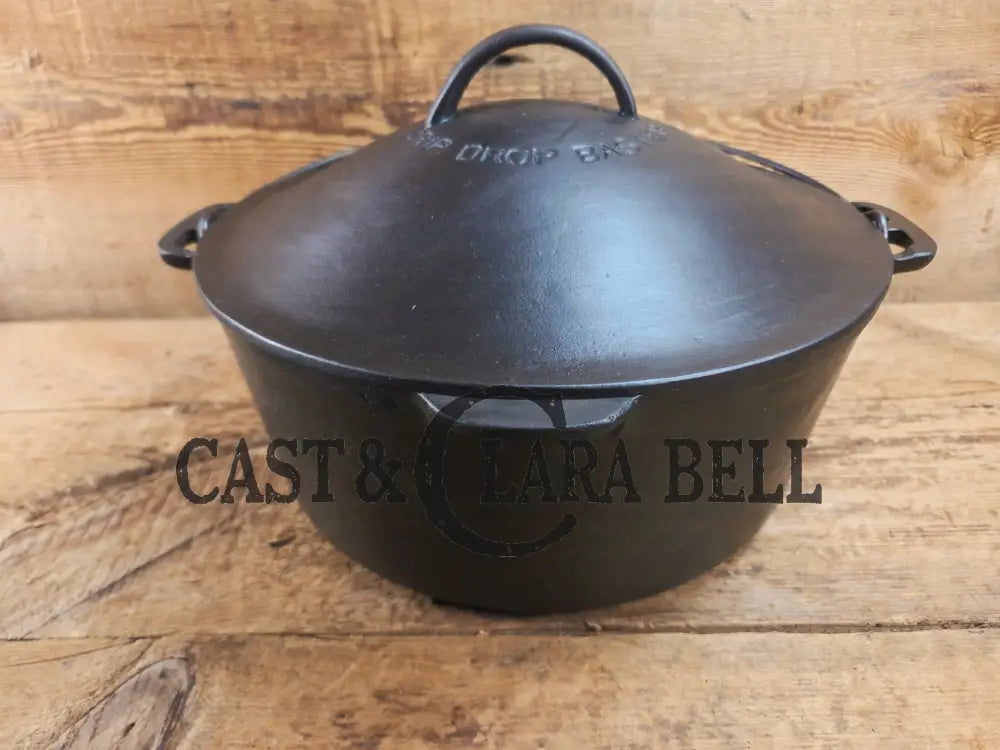 Gorgeous. 1920’s Wagner #9 Dutch Oven round roaster with Turtle Top Style Sawtooth Baster Lid Dutch Ovens Trivets &