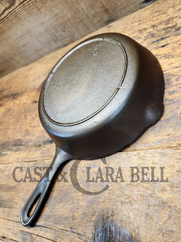 Gorgeous 1930’S Era Lodge #5 Skillet With 3 Notch Heat Ring And L Two Slash Markings At 6