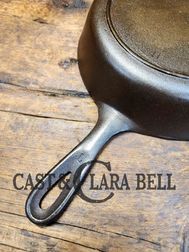 Gorgeous 1930’S Era Lodge #5 Skillet With 3 Notch Heat Ring And L Two Slash Markings At 6