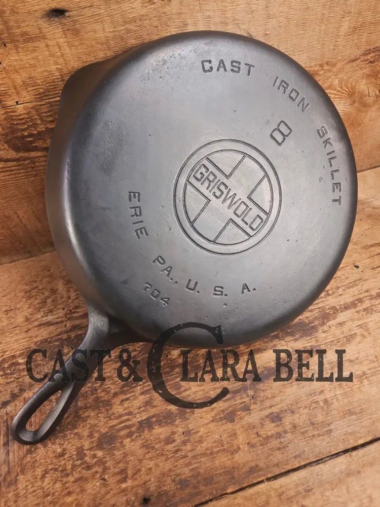 Gorgeous. 1930’s Griswold #8 Cast Iron Skillet with Large Block Logo 704 Skillet