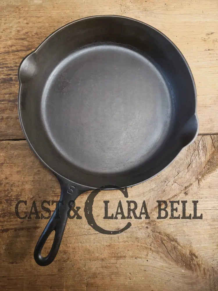 Gorgeous 1930’s Griswold #8 Cast Iron Skillet with Large Block Logo 704 Skillet