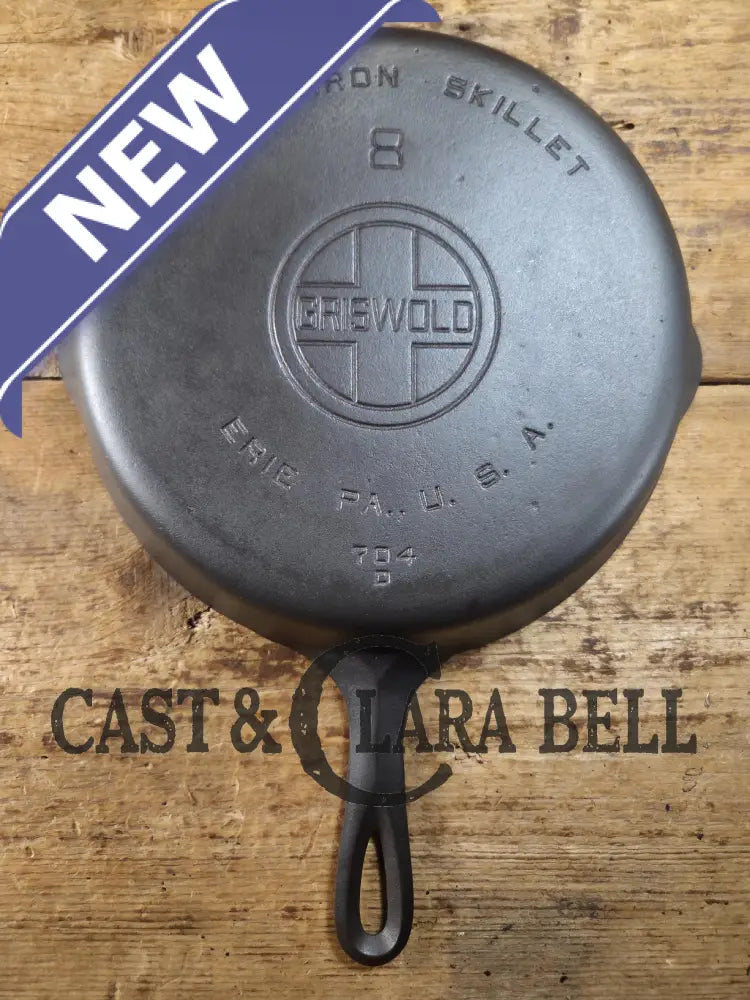 Gorgeous. 1930’s Griswold #8 Cast Iron Skillet with Large Block Logo 704 D Skillet