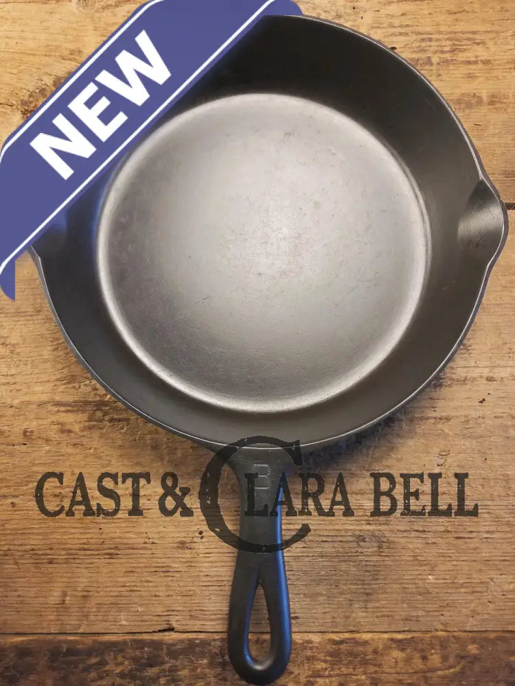 Gorgeous 1930’s Griswold #8 Cast Iron Skillet with Large Block Logo 704 W Skillet