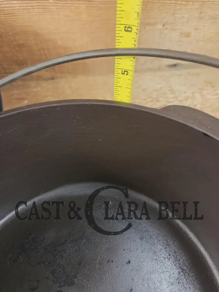 Gorgeous! 1930’s Wagner Ware #8 Drip Drop Roaster #1268 A I w/ Sawtooth Lid p/n 1268. Raised Letter lid. Dutch Ovens