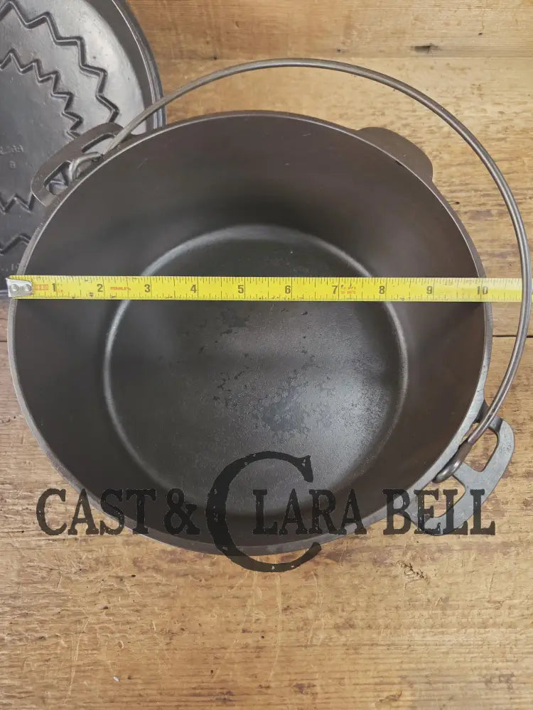 Gorgeous! 1930’s Wagner Ware #8 Drip Drop Roaster #1268 A I w/ Sawtooth Lid p/n 1268. Raised Letter lid. Dutch Ovens