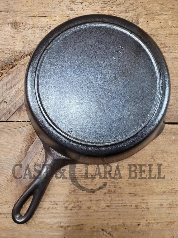 Gorgeous 1940βS Lodge #6 Skillet With 3-Notch Heat Ring. Perfect For The Whole Family Perfect