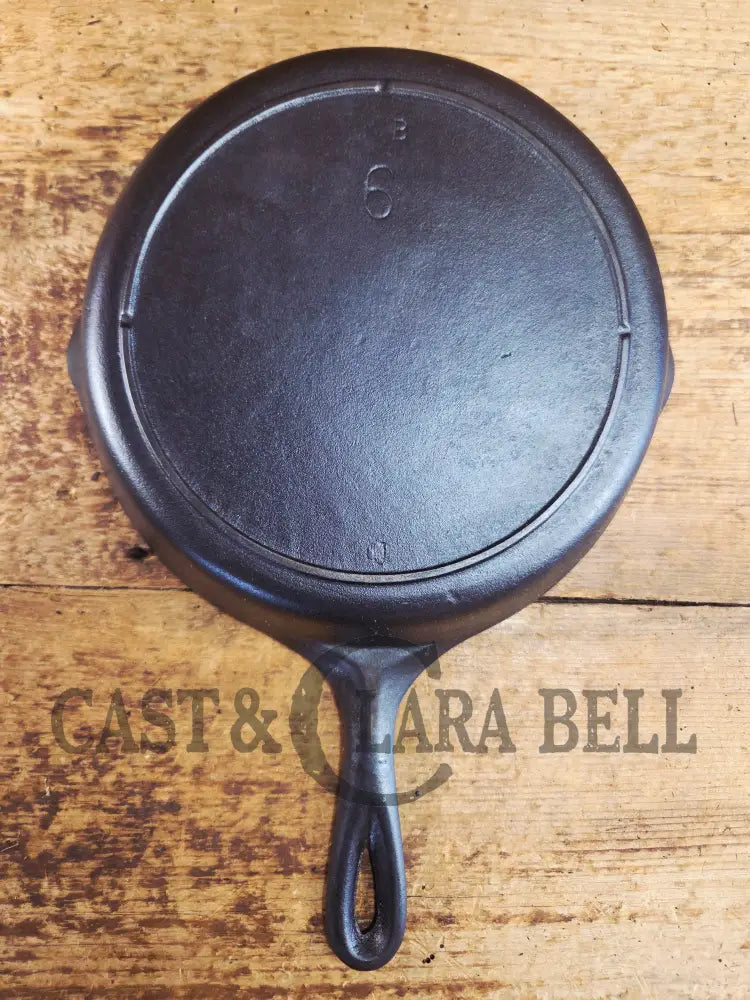 Gorgeous 1940’s Lodge #6 Skillet with 3-Notch Heat Ring. Perfect for the whole family perfect for sauté and sides