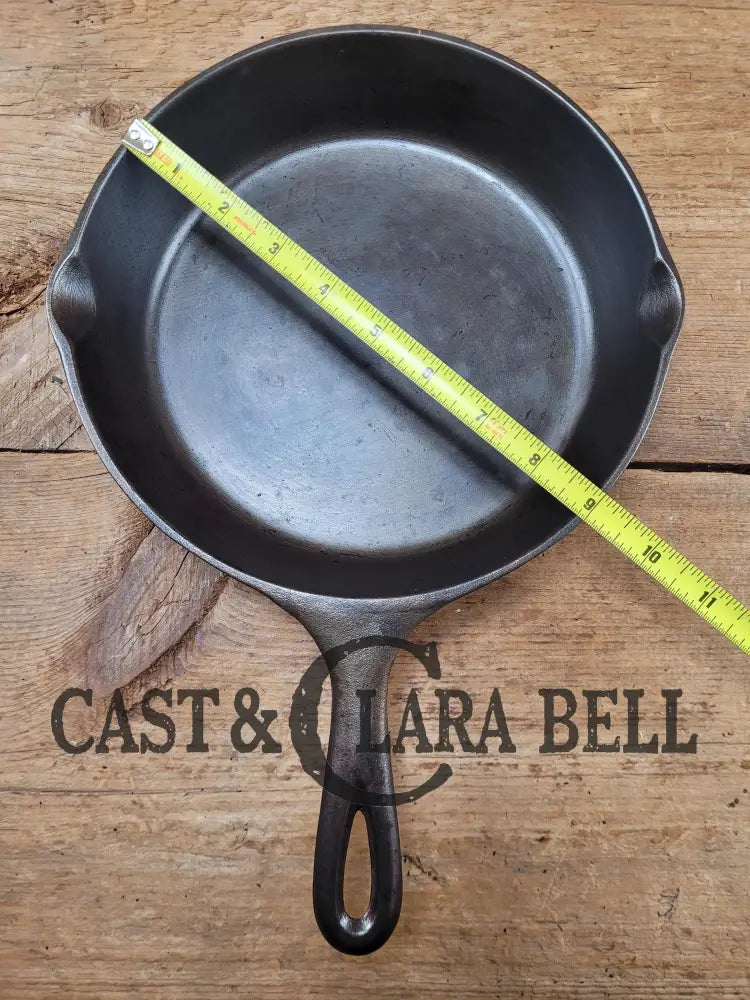 Gorgeous 1940’S Lodge #6 Skillet With 3-Notch Heat Ring. Perfect For The Whole Family Perfect