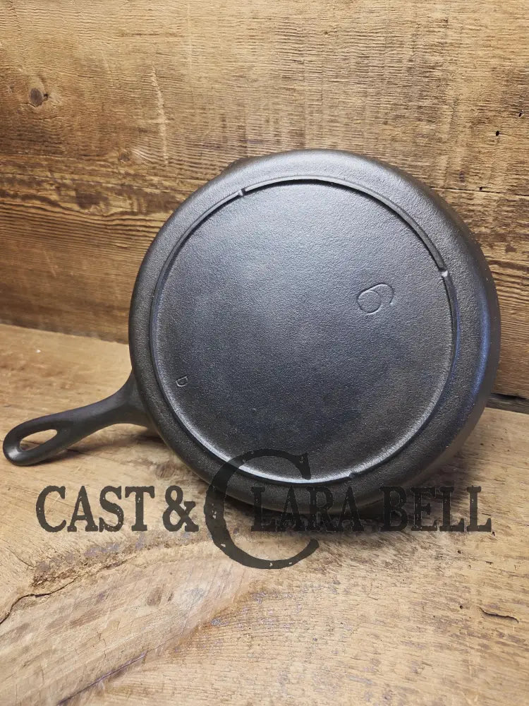 Gorgeous 1940’s Lodge #6 Skillet with 3-Notch Heat Ring. Perfect for the whole family perfect for saute and sides