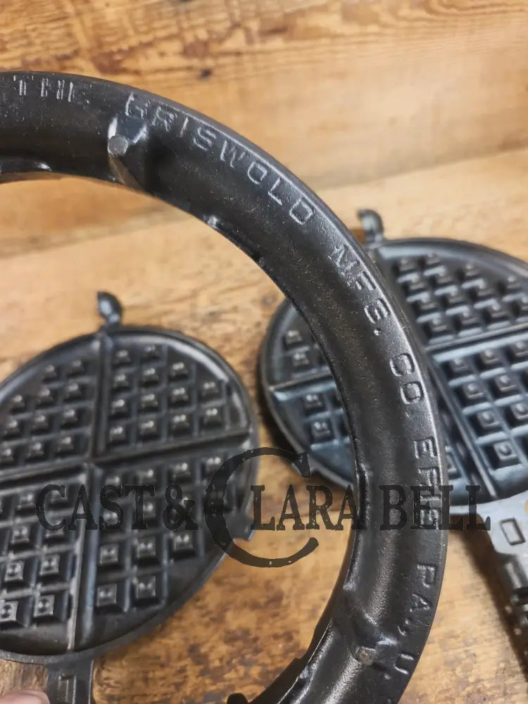 Gorgeous and the biggest made! Hard to Find 1930’s Griswold #9! waffle iron with short base. 316/317 Paddles matching