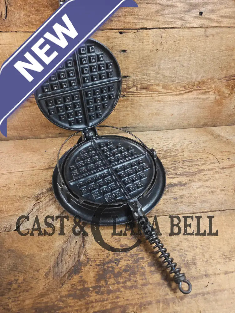 Gorgeous and the biggest made! Hard to Find 1930βs Griswold #9! waffle iron with short base. 316/317 Paddles matching