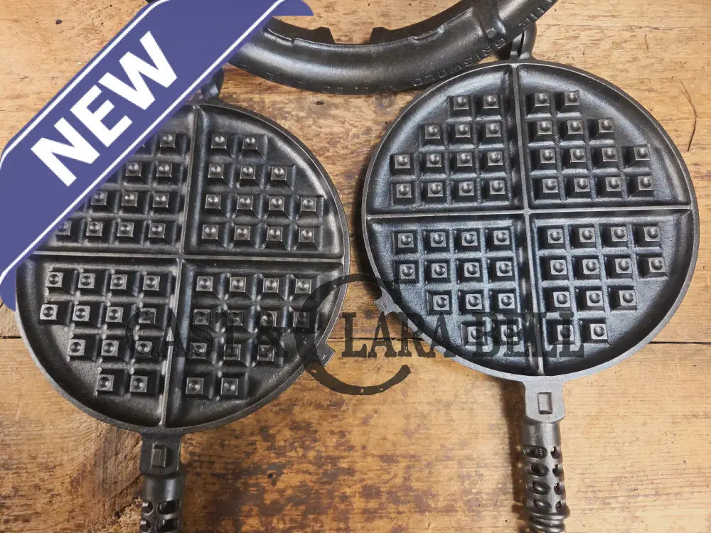 Gorgeous and the biggest made! Hard to Find 1930βs Griswold #9! waffle iron with short base. 316/317 Paddles matching