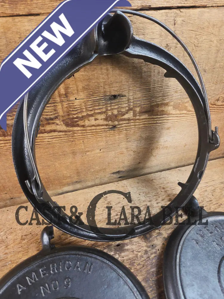 Gorgeous and the biggest made! Hard to Find 1930βs Griswold #9! waffle iron with short base. 316/317 Paddles matching