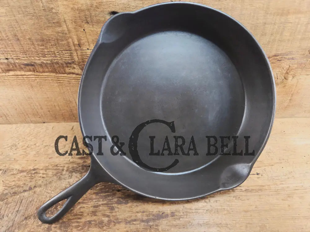 GORGEOUS! Early 1900βs Era #9 Wapak straight block bacon skillet. One of a kind piece for your gourmet kitchen! Skillet