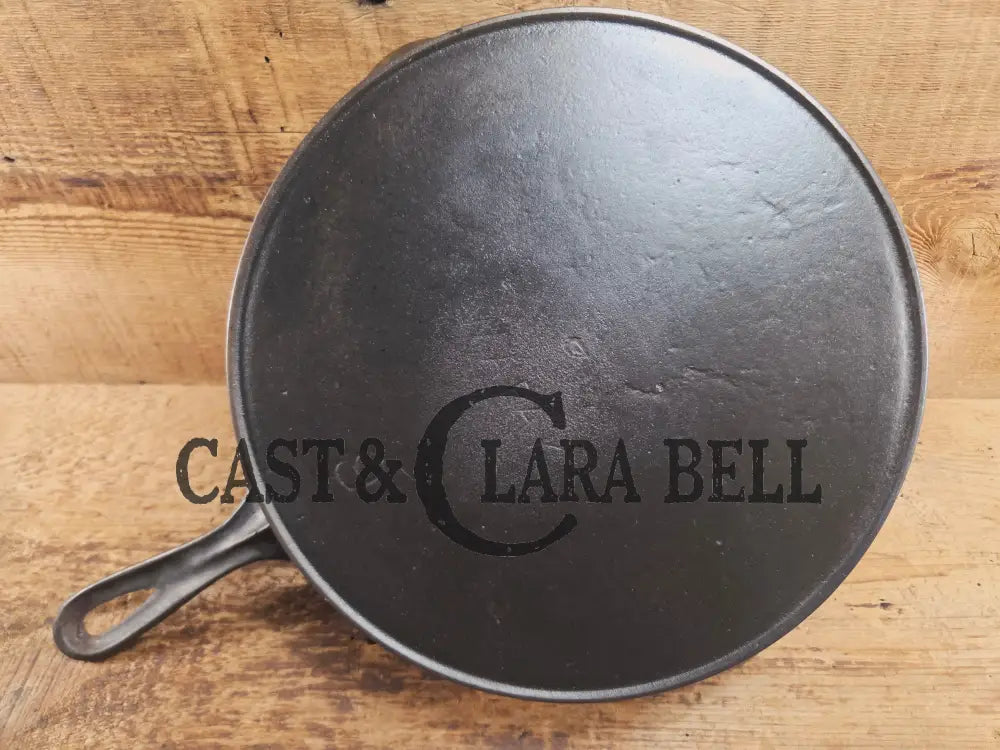 GORGEOUS! Early 1900’s Era #9 Wapak straight block bacon skillet. One of a kind piece for your gourmet kitchen! Skillet