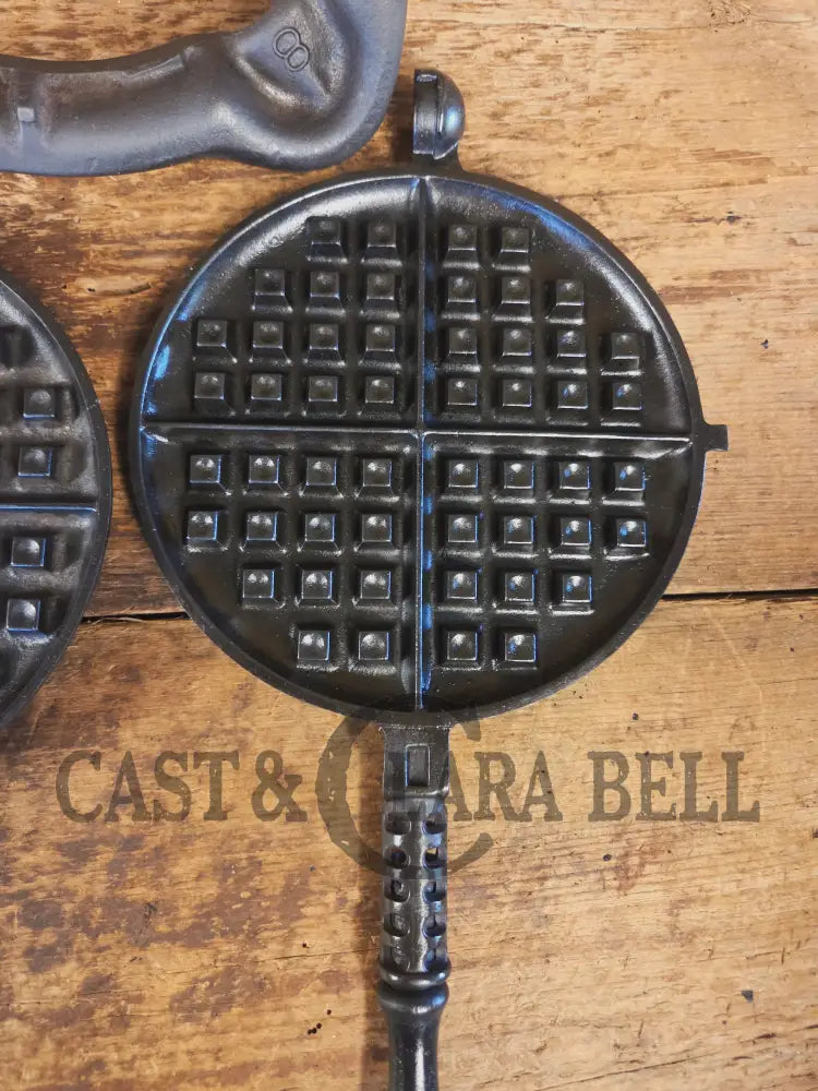 GORGEOUS. Early 1900’s Griswold New American No. 8 Waffle Iron with Low Base 976 C/977 C - Waffle Iron