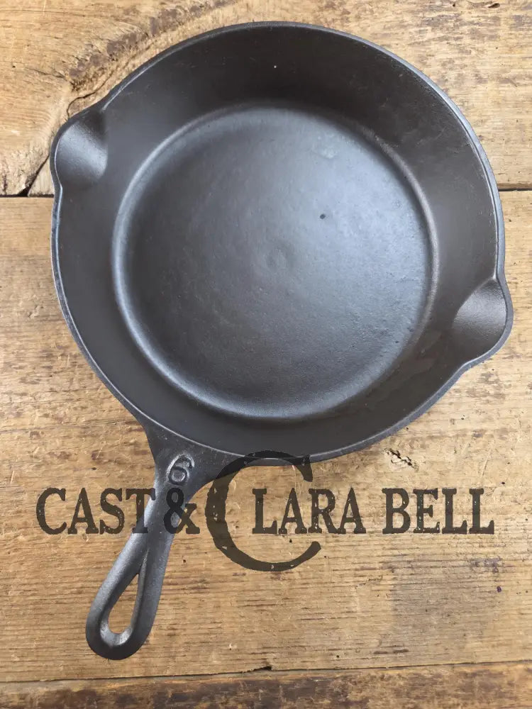 Gorgeous Early 1900’s Lodge #6 Skillet with No Notch Heat Ring with ’B’ makers mark. Not an easy one to find. Perfect