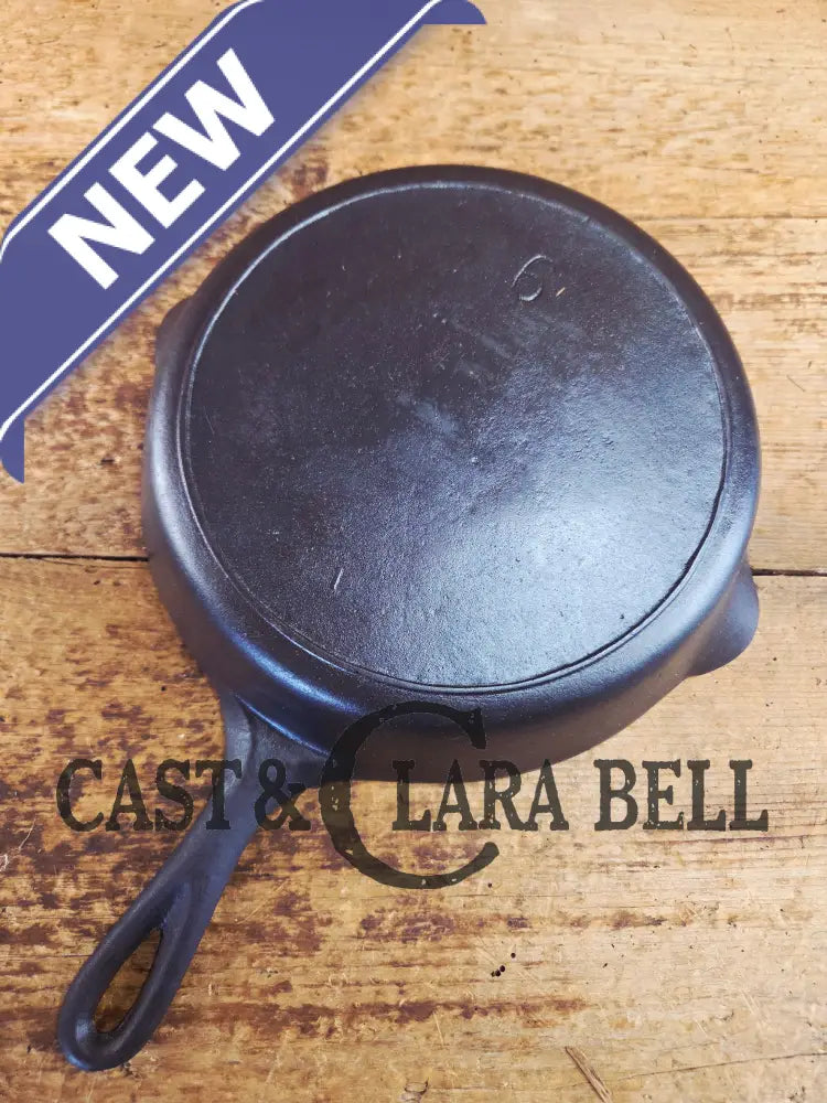 Gorgeous Early 1900’s Lodge #6 Skillet with Single Notch Heat Ring with ’I’ makers mark. Not an easy one to find.