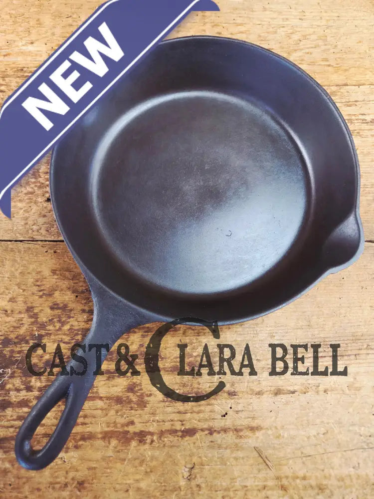 Gorgeous Early 1900’s Lodge #6 Skillet with Single Notch Heat Ring with ’I’ makers mark. Not an easy one to find.