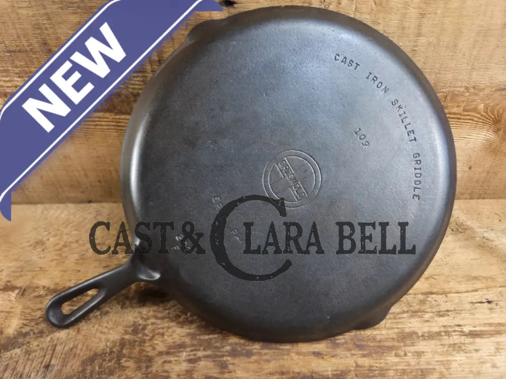 GORGEOUS. Griswold #109 Cast Iron Skillet Griddle with Small Block Logo 202 Bakeware