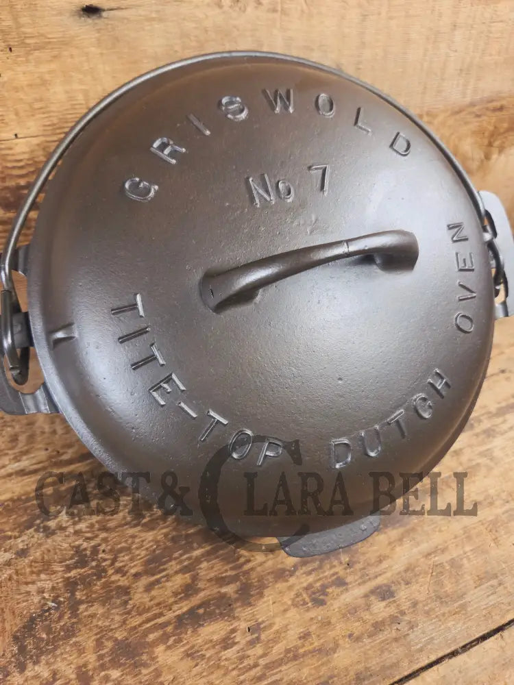 GORGEOUS. Griswold #7 fully marked Tite-Top Dutch Oven 2603 high dome fully marked lid 2604 - Dutch Ovens Trivets &