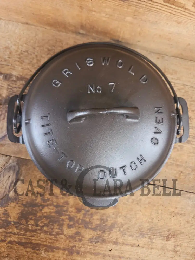 GORGEOUS. Griswold #7 fully marked Tite-Top Dutch Oven 2603 high dome fully marked lid 2604 - Dutch Ovens Trivets &