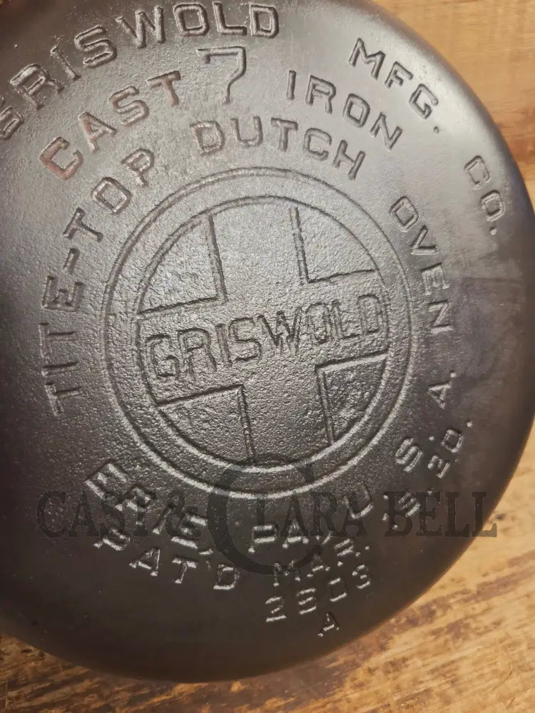 GORGEOUS. Griswold #7 fully marked Tite-Top Dutch Oven 2603 high dome fully marked lid 2604 - Dutch Ovens Trivets &