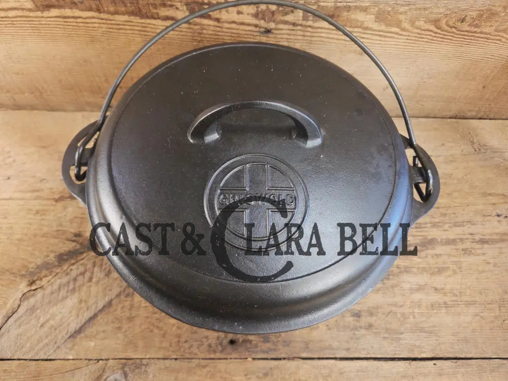 Gorgeous Griswold #8 Tite-Top Dutch Oven Erie PA USA p/n 1278 C with Button Top Logo Lid. Great for soups stews and