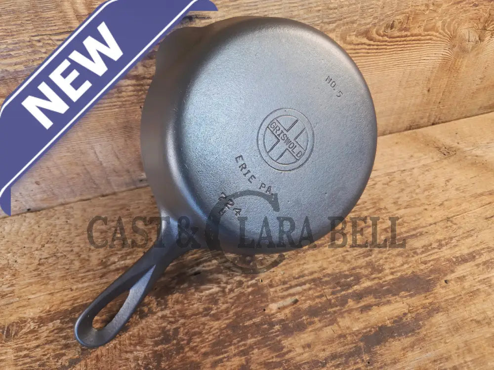 Gorgeous! Griswold No. 5 Cast Iron Skillet with Small Block Logo and Smooth Bottom 724 H - Skillet