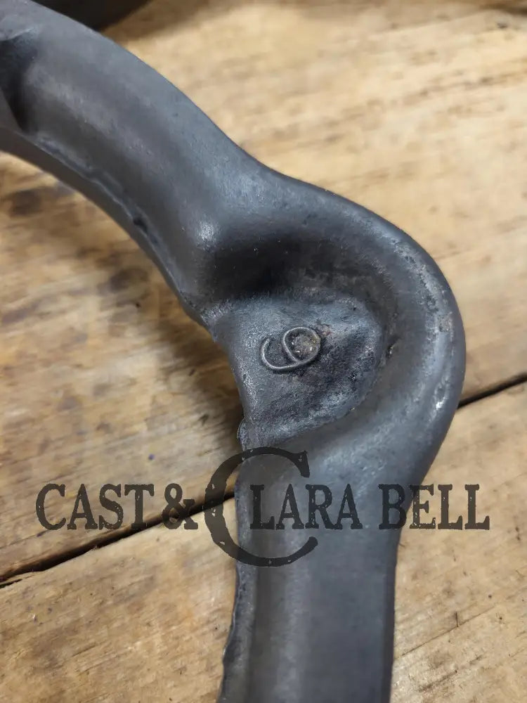 Gorgeous! Hard to Find EARLY 1900’s (Erie Logo Era) Griswold New American RAISED letter style #9 Waffle Iron! Paddles