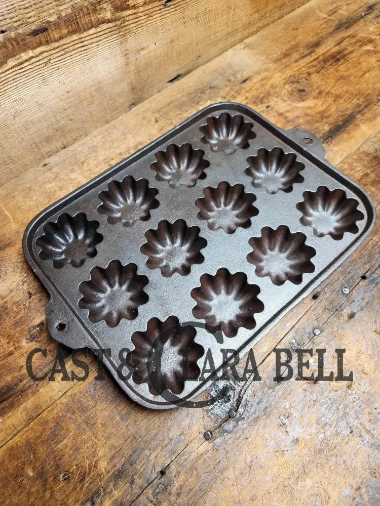 Gorgeous Lodge 12 cup Cast Iron Turk Head Gem – Cast Clara Bell