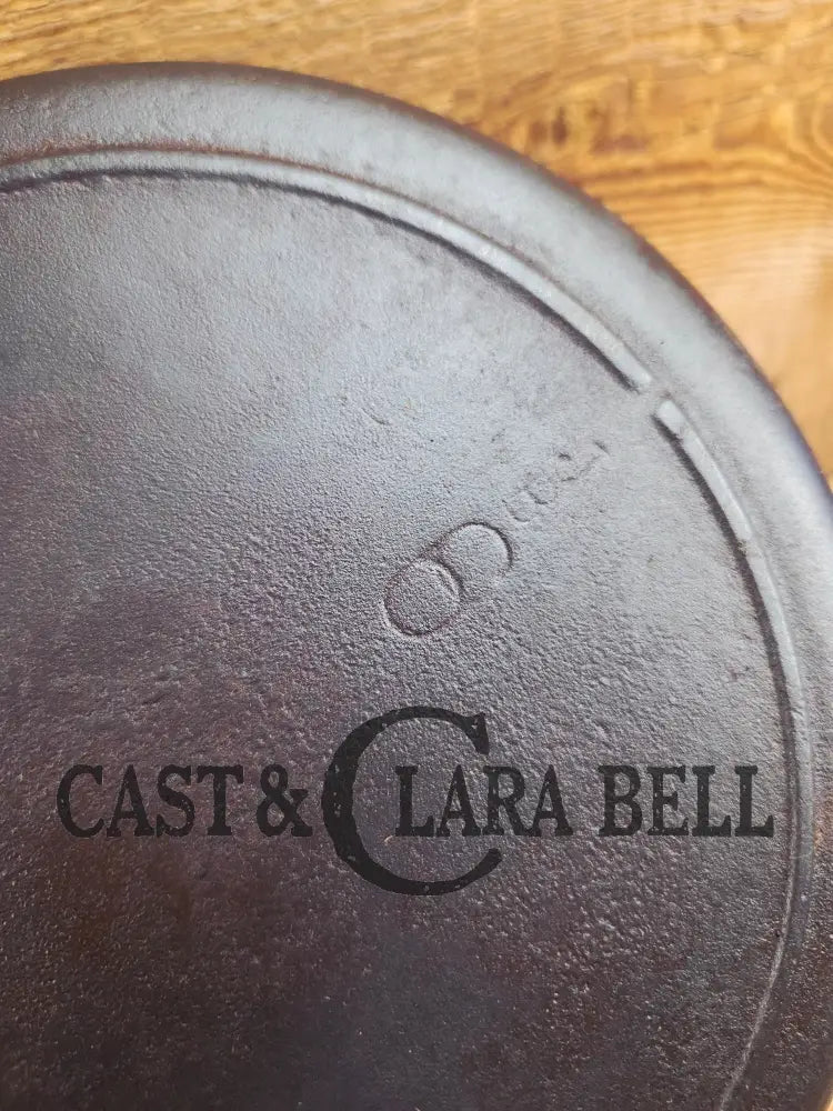 Gorgeous Mid 1900’s Lodge #6 Skillet with Three Notch Heat Ring with ’JB’ makers mark. Perfect for saute & sides (Copy)