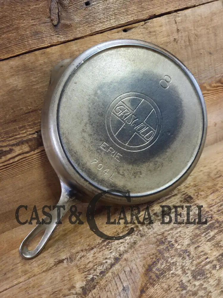 Gorgeous Patina! Unique early 1910’s Griswold #8 Cast Iron Skillet Large Slant Logo ’Erie,’ 704 L. Great conversation
