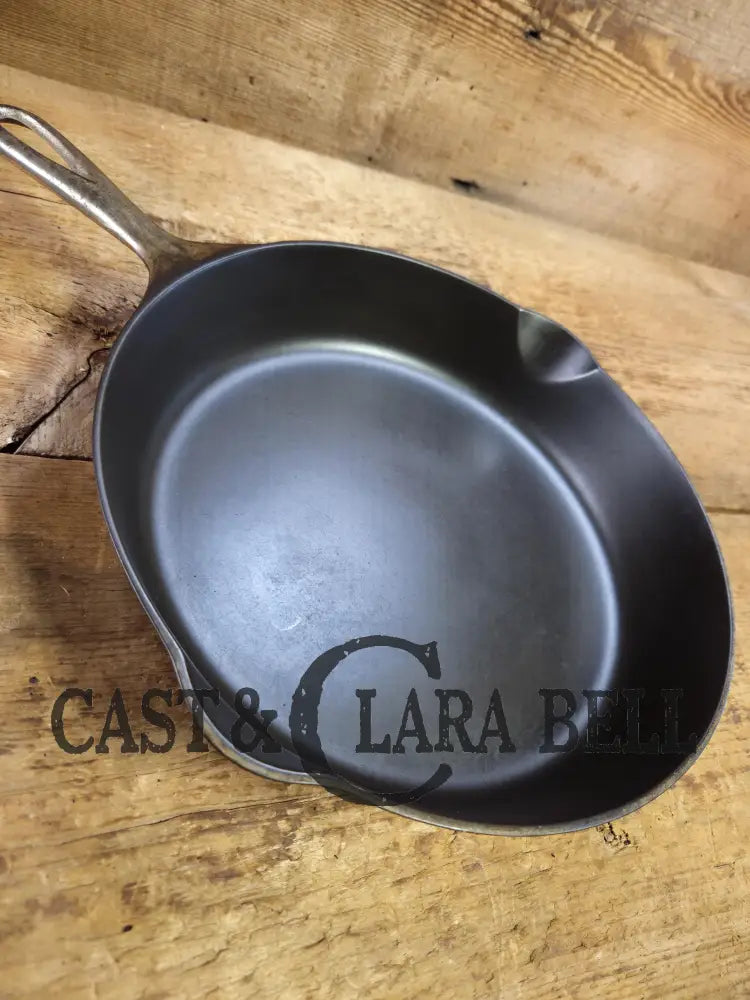 Gorgeous Patina! Unique early 1910’s Griswold #8 Cast Iron Skillet Large Slant Logo ’Erie,’ 704 L. Great conversation