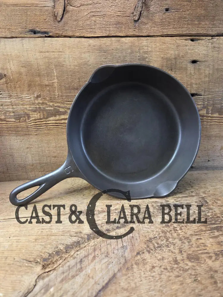 Gorgeous sautee pan! 1920’s Griswold #6 Skillet with Large Block Logo and Smooth Bottom 699 H