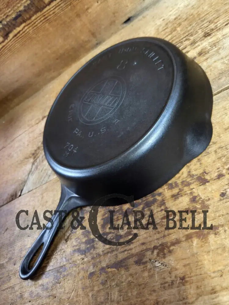 Gorgeous!! Very early 1910โs Griswold #8 Skillet with Heat Ring and Large Slant Logo โErie PA USA,โ 701 Skillet
