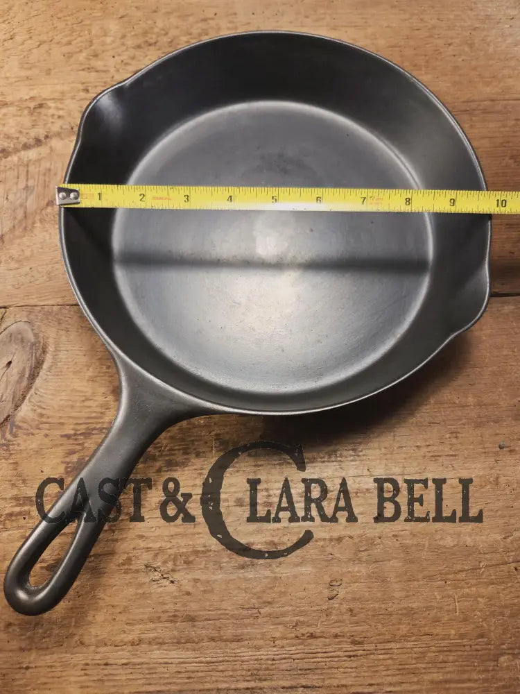 Gorgeous! Wagner’s National 8 Cast Iron Skillet ’8c’. Circa 1920’s beautiful vintage daily user Skillet