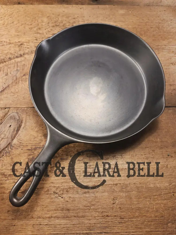 Gorgeous! Wagner’s National 8 Cast Iron Skillet ’8c’. Circa 1920’s beautiful vintage daily user Skillet