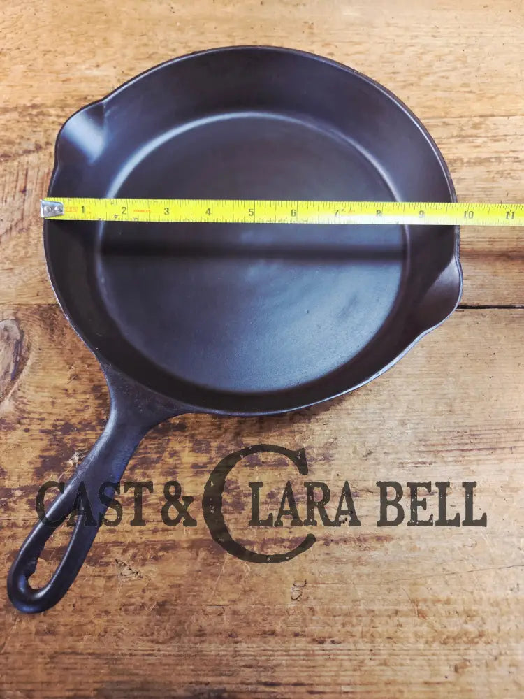 Gorgeous! Wagner’s National 8 Cast Iron Skillet ’8’’. Circa 1920’s beautiful vintage daily user Skillet